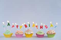 Cupcakes bilden Happy Birthday