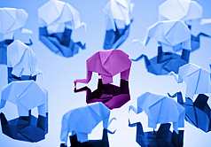 Origami, Elefanten aus Papier gefaltet